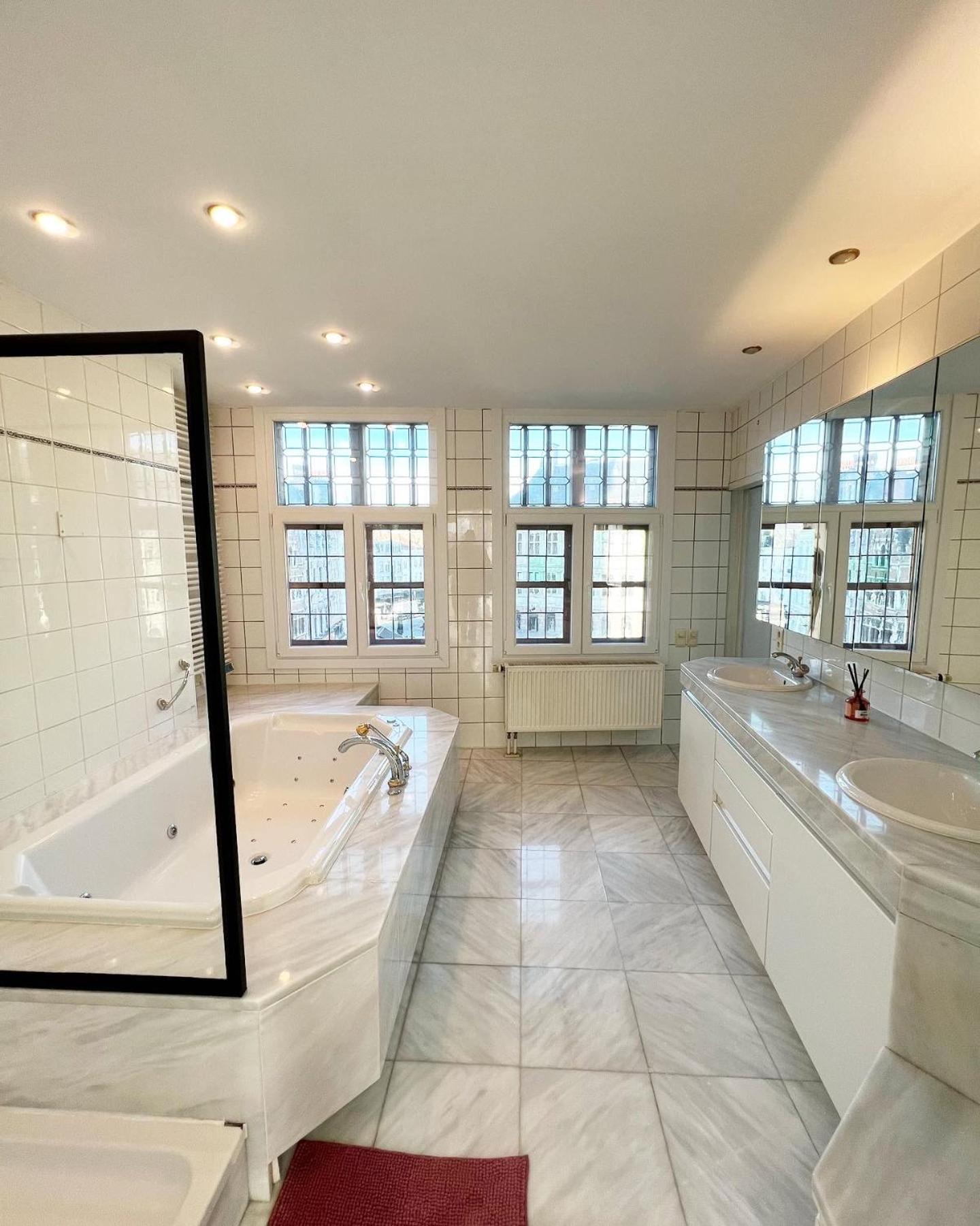 Le Faubourg Suites أنتويرب المظهر الخارجي الصورة